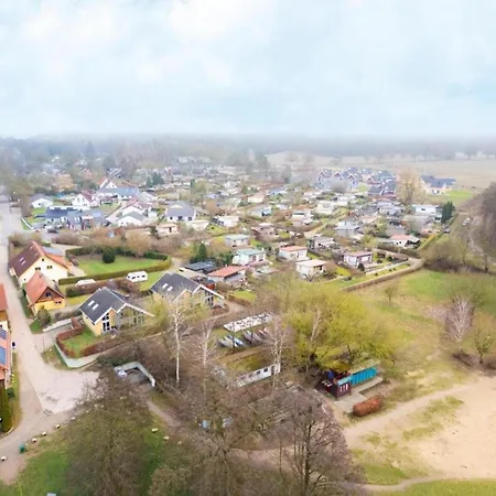 Schoener Doppelbungalow Mit Terrasse Im Ferienpark Mirow *